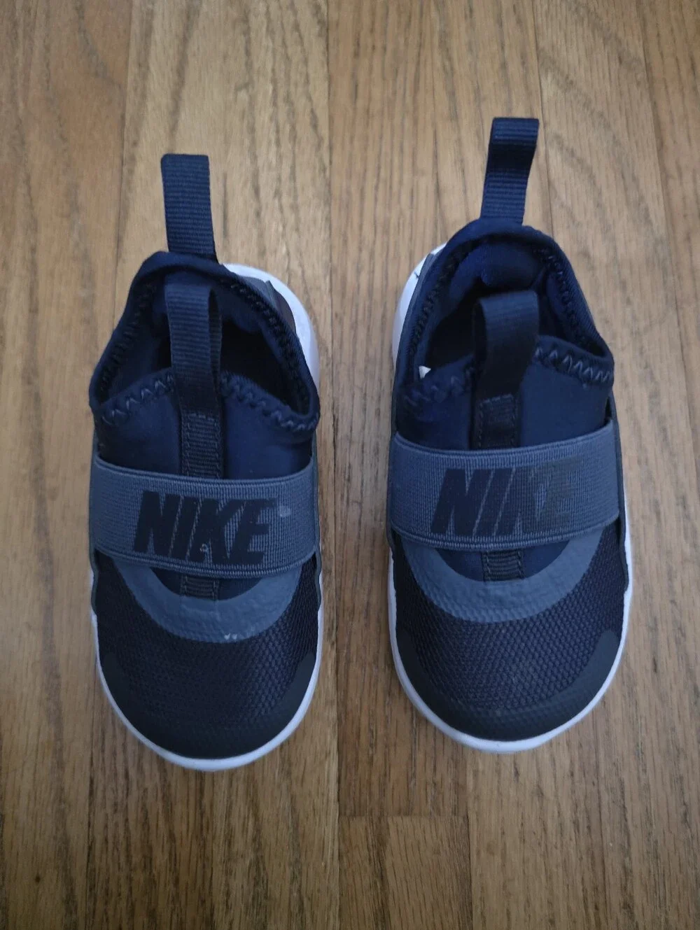 Nike Kids' Flex Runner 4 Sneakers